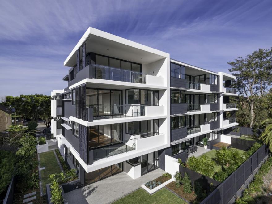 HELM CREMORNE